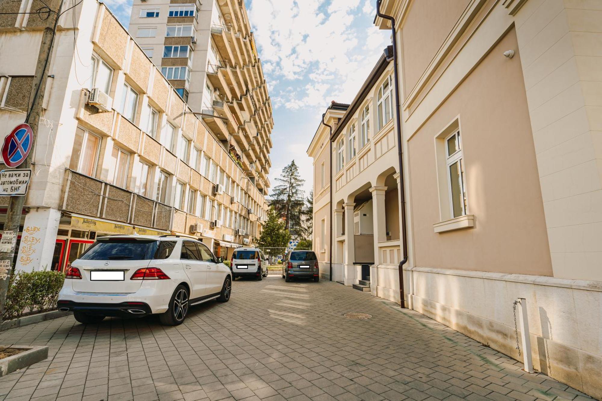 Hotel Хотел Театъръ Plewen Exterior foto
